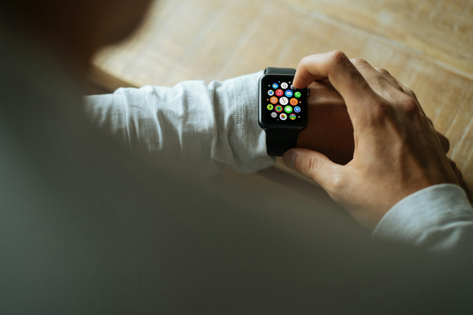 Tech Showdown: Comparing the Top 5 Smartwatches of 2024
